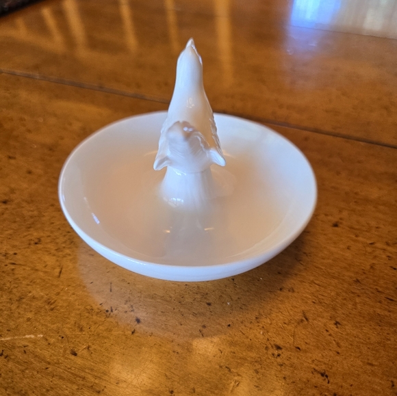 Porcelain dove ring holder - Picture 6 of 7